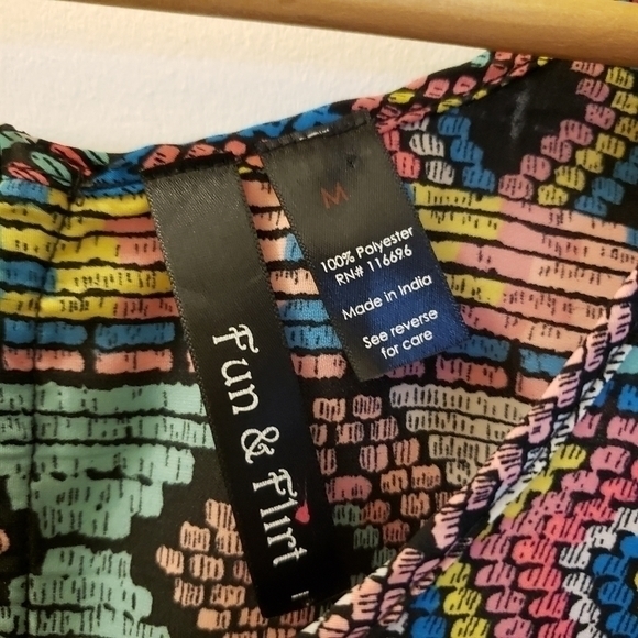 AZTEC geometric colorful Print Short Sleeved Blouse Tee sz M - Picture 6 of 8